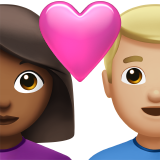 情侣: 女人男人中等-深肤色中等-浅肤色emoji素材一 160x160像素