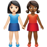 女性牵手:浅肤色,中深色emoji素材一 160x160像素