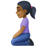 跪着的女人:中黑肤色emoji素材一 160x160像素