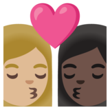 亲吻: 女人女人中等-浅肤色较深肤色emoji素材一 160x160像素