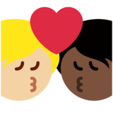 亲吻: 成人成人较深肤色中等-浅肤色emoji素材一 160x160像素