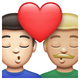 亲吻: 男人男人较浅肤色中等-浅肤色emoji素材一 160x160像素