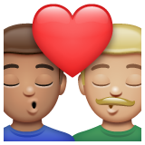 亲吻: 男人男人中等肤色中等-浅肤色emoji素材一 160x160像素