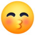 Facebook上的闭着眼睛亲吻脸emoji表情