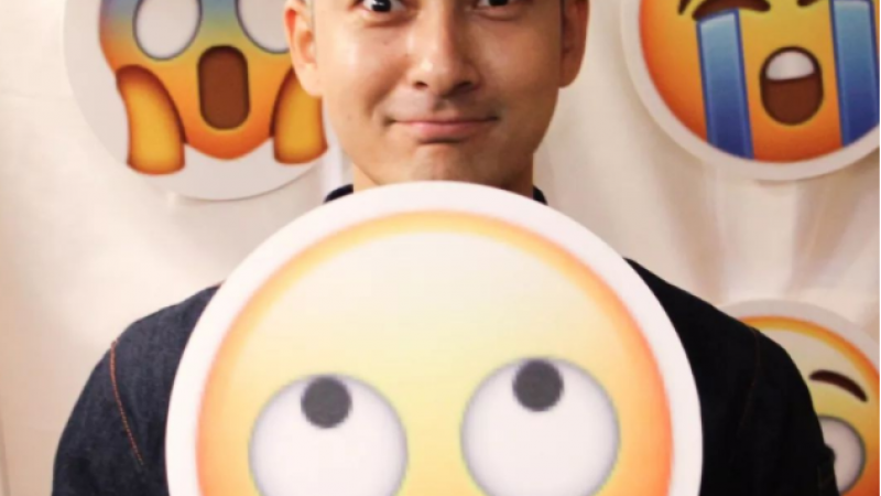 「哭笑不得」缓解了我们对话尴尬｜108位广州青年Emoji表情使用研究缩略图