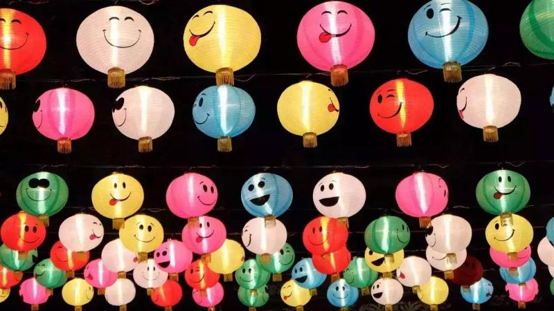 节假日的正确打开方式，emoji的完美搭配！